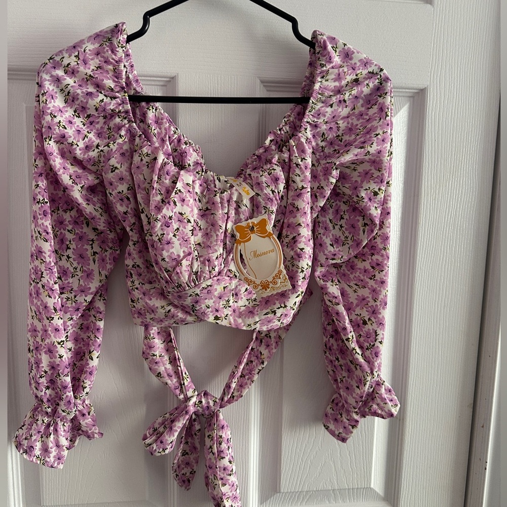 Pink floral top. New
